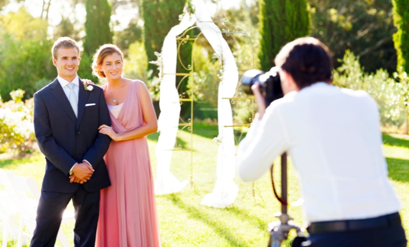 How to choose the best photographer for your wedding