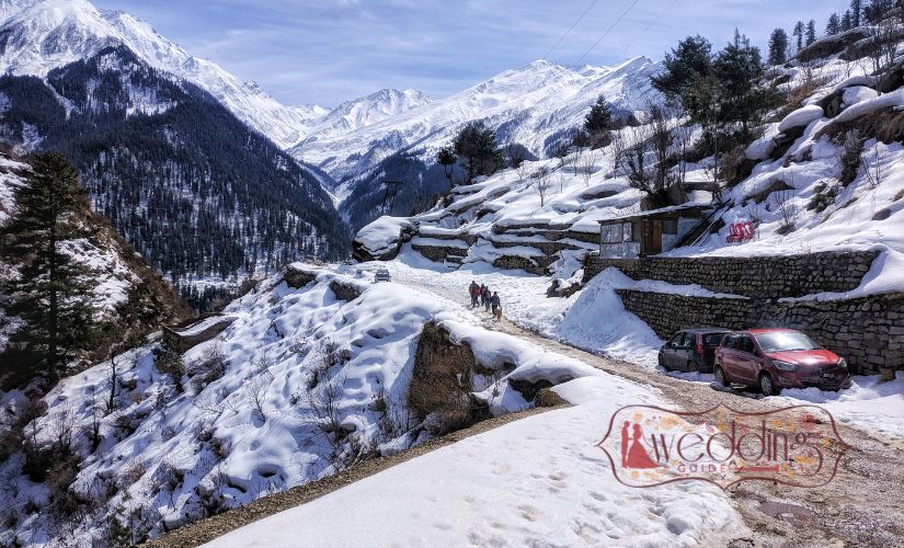 Manali the perfect honeymoon destination in India during the winter